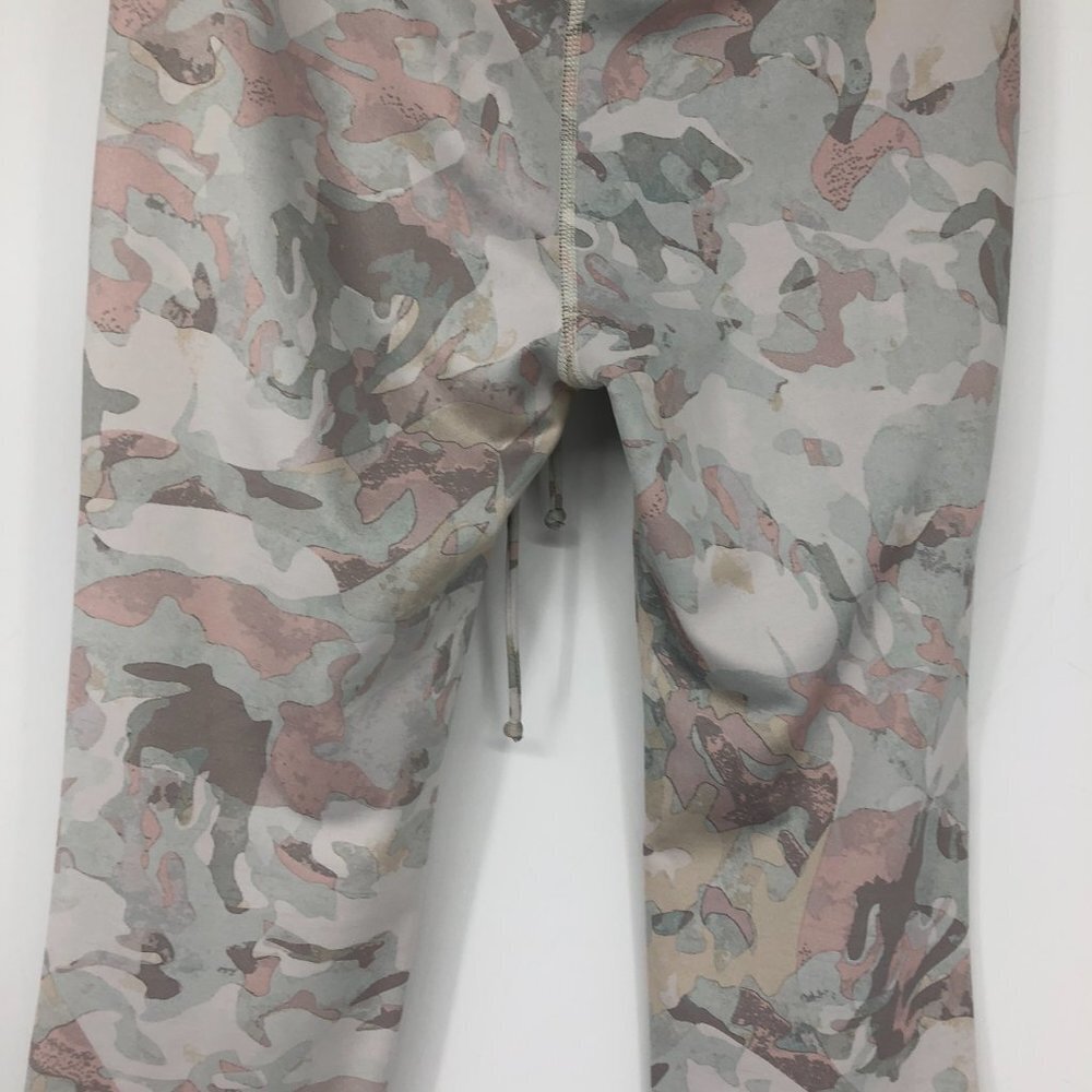 Free People FP Movement Daybreak grey pink  wash camo print leggings XS - Picture 11 of 16